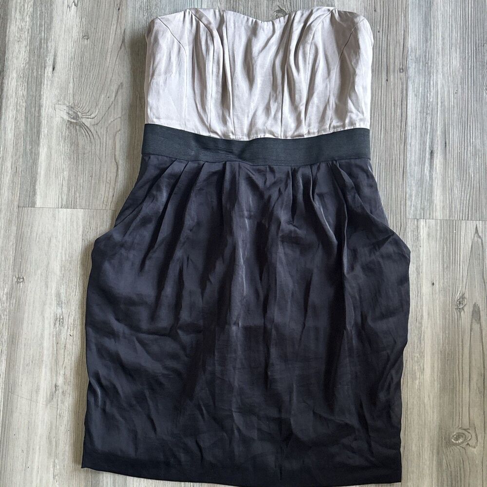 NWT H&M Women’s Sleeveless Sexy Sweetheart Tube Satin Dress Beige & Black 8